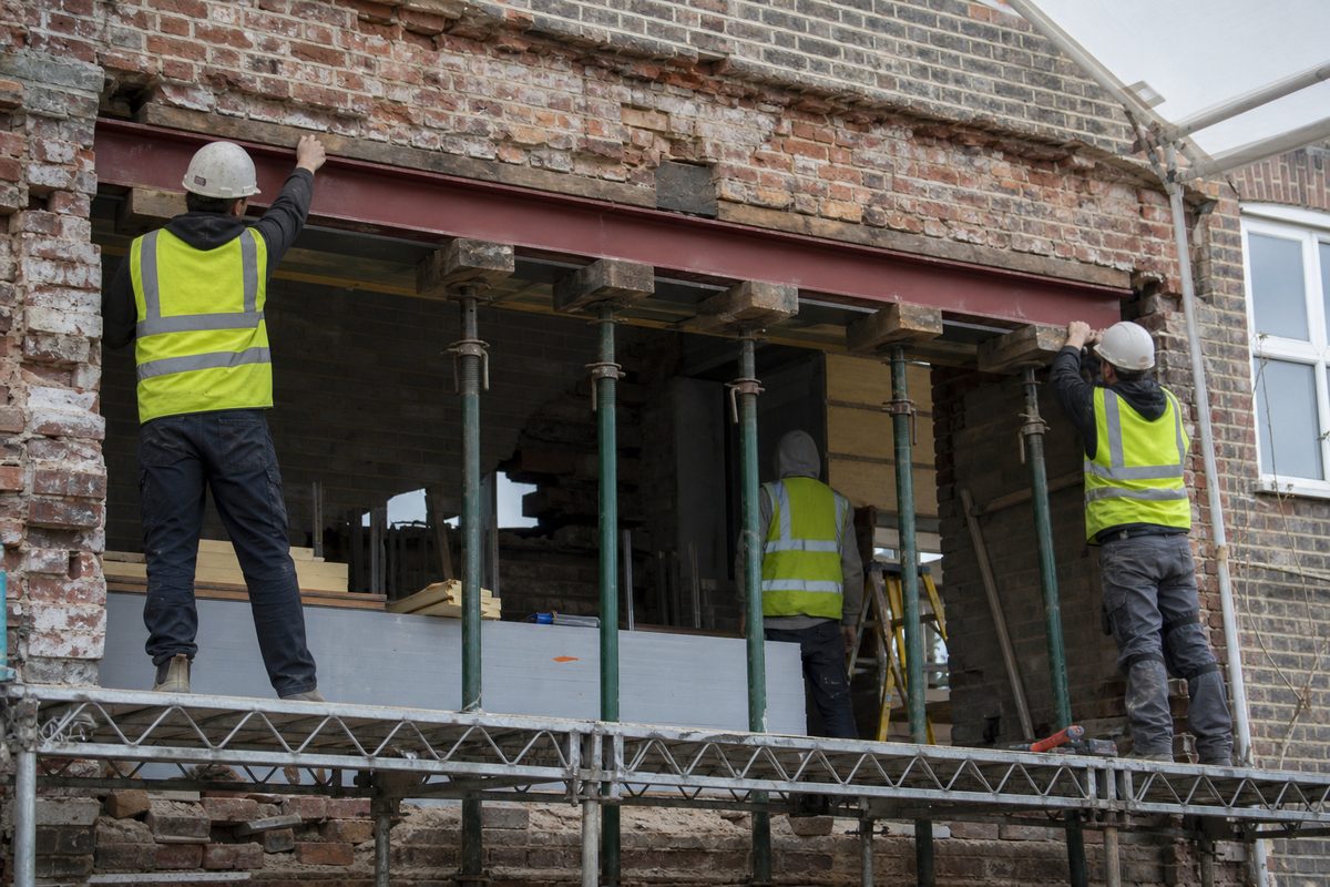 How Much to Install an RSJ in the UK? Labour and Total Costs 2026